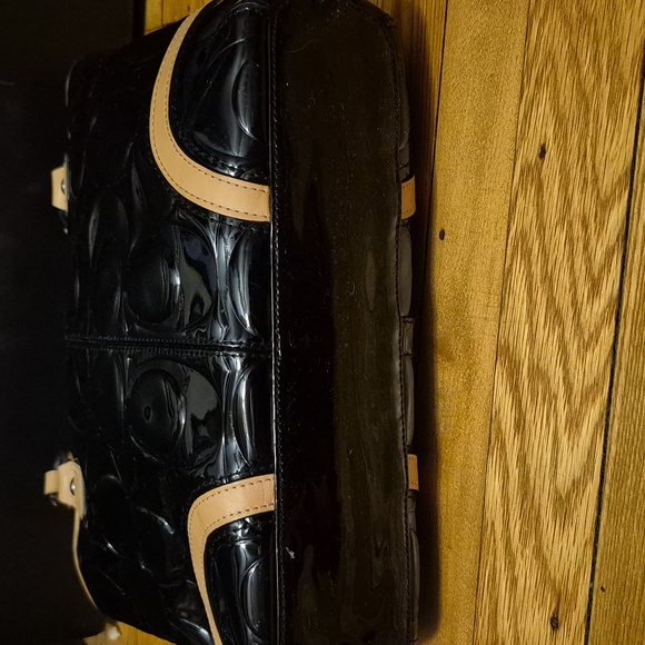 Coach patent leather tote. PRE-LOVED. - Picture 6 of 16